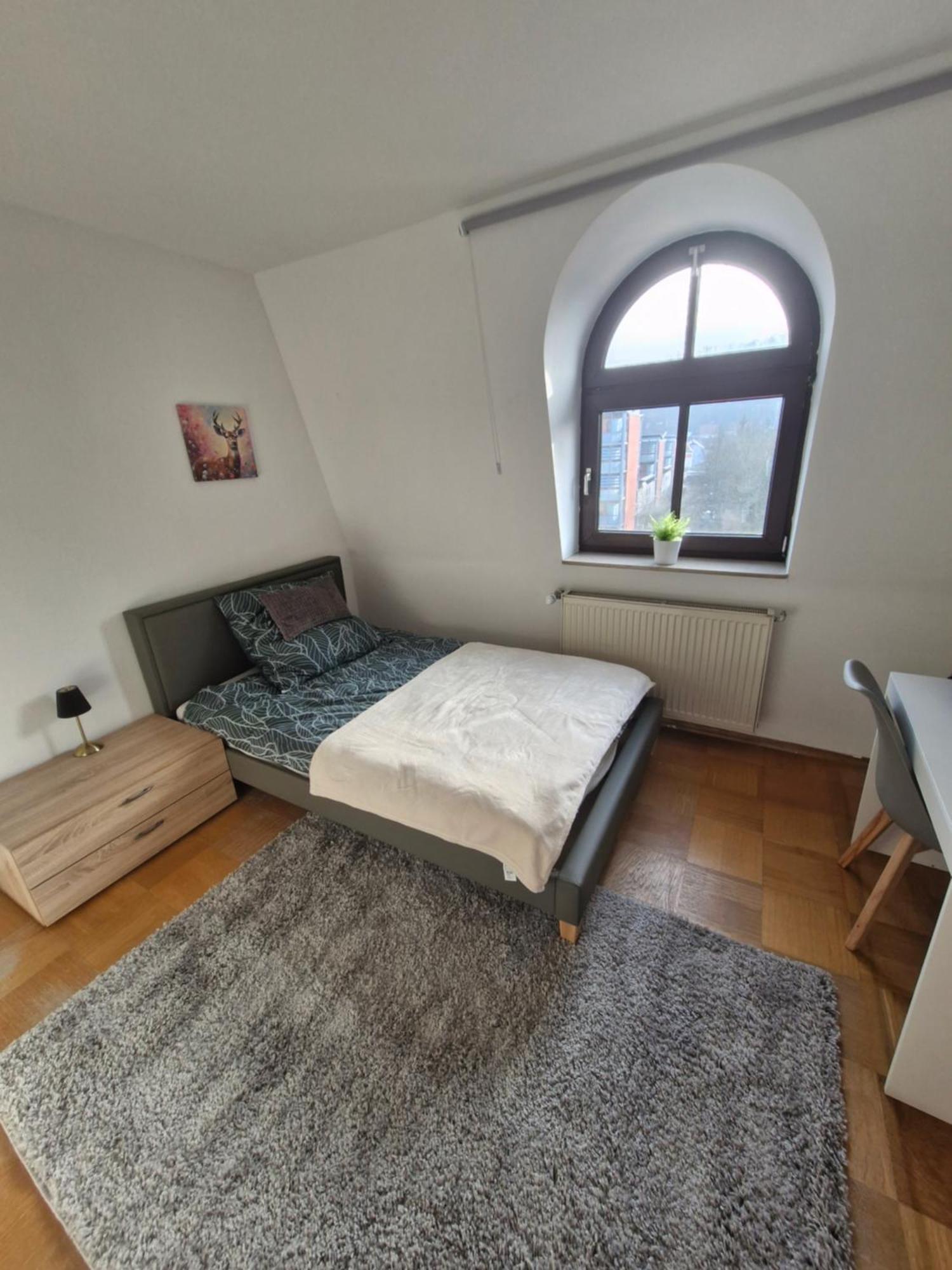 Stadtvilla Zimmervermietung 布拉河畔的海登海姆 外观 照片